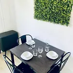 Apartment Moderne I Zentral I Grosser Parkplatz