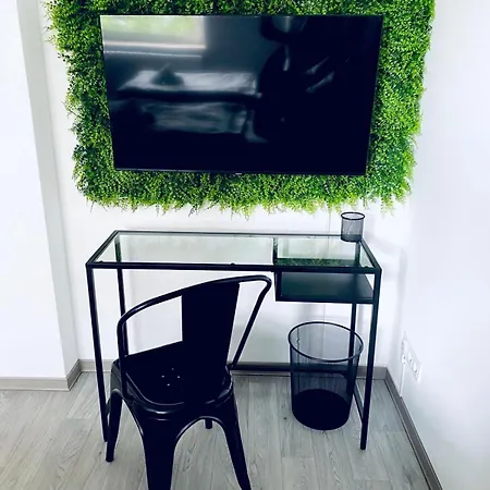 Moderne I Zentral I Grosser Parkplatz