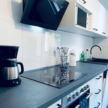 Moderne I Zentral I Grosser Parkplatz * Duisburg