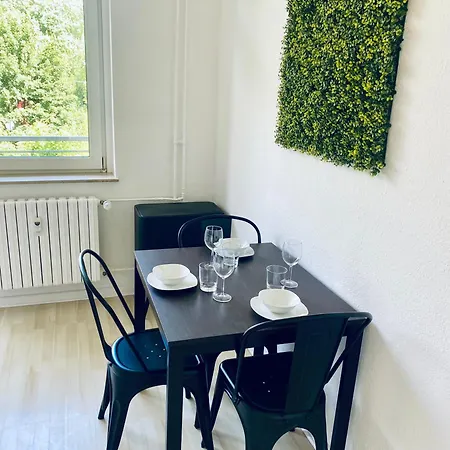 Moderne I Zentral I Grosser Parkplatz Daire Duisburg