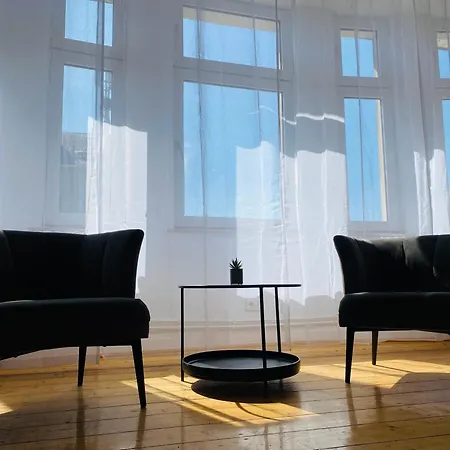 Moderne I Zentral I Grosser Parkplatz * Duisburg