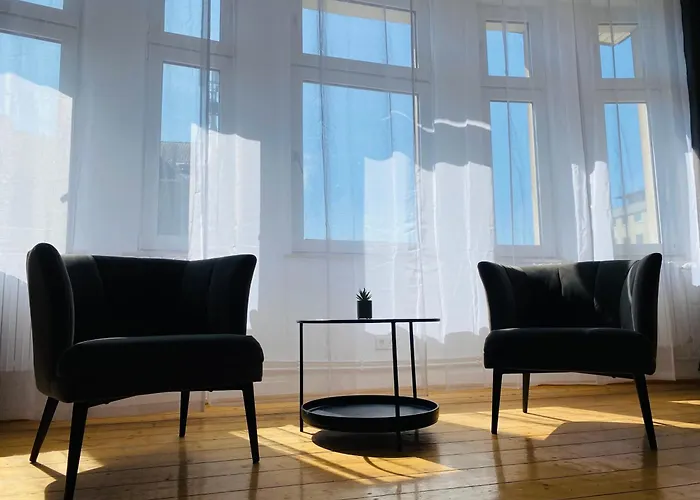 Moderne I Zentral I Grosser Parkplatz * Duisburg