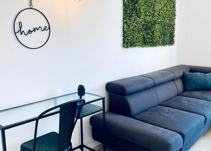 Moderne I Zentral I Grosser Parkplatz *